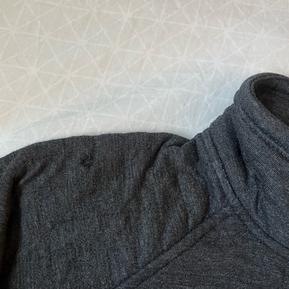 The North Face pullover 1/4 zip sweatshirt - Picture 5 of 8